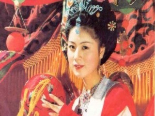 Tây du ký 1986: Mẹ Đường Tăng chỉ xuất hiện 3 phút nhận cát-xê “khủng”, được chuyên cơ đưa đón