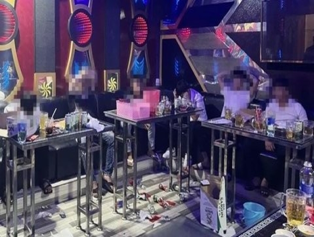 Đồng Nai: Phát hiện nhóm thanh niên sử dụng ma tuý trong quán karaoke